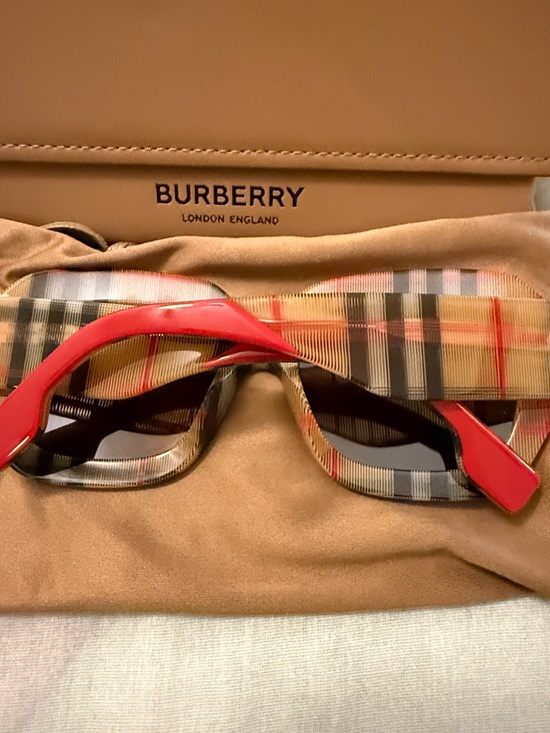 Women designer sunglasses main image 4